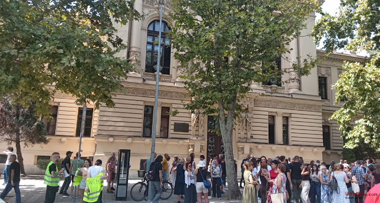 Protest ispred Valjevske gimnazije