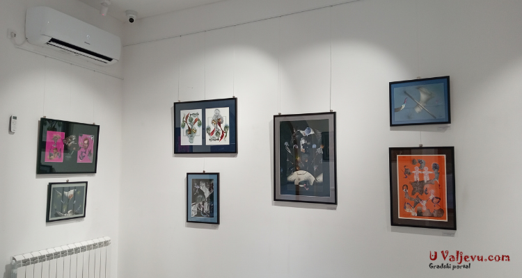 Otvorena izložba kolaža Radoslava Raše Golubovića u Gradskoj galeriji