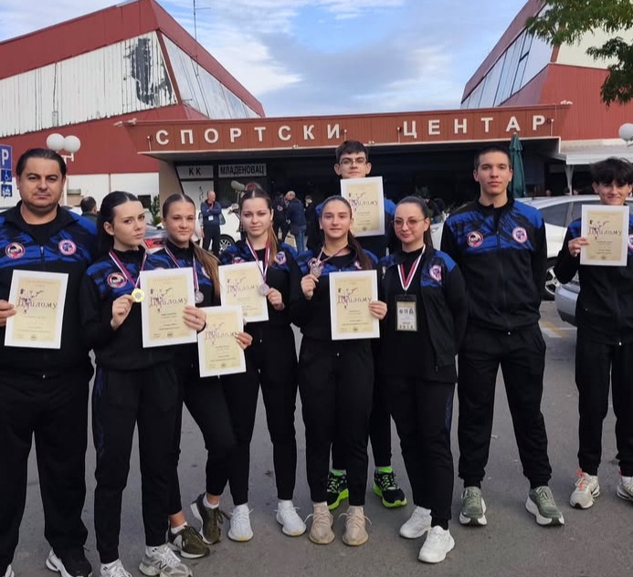 Valjevski karatisti uspešni na državnom prvenstvu u Mladenovcu
