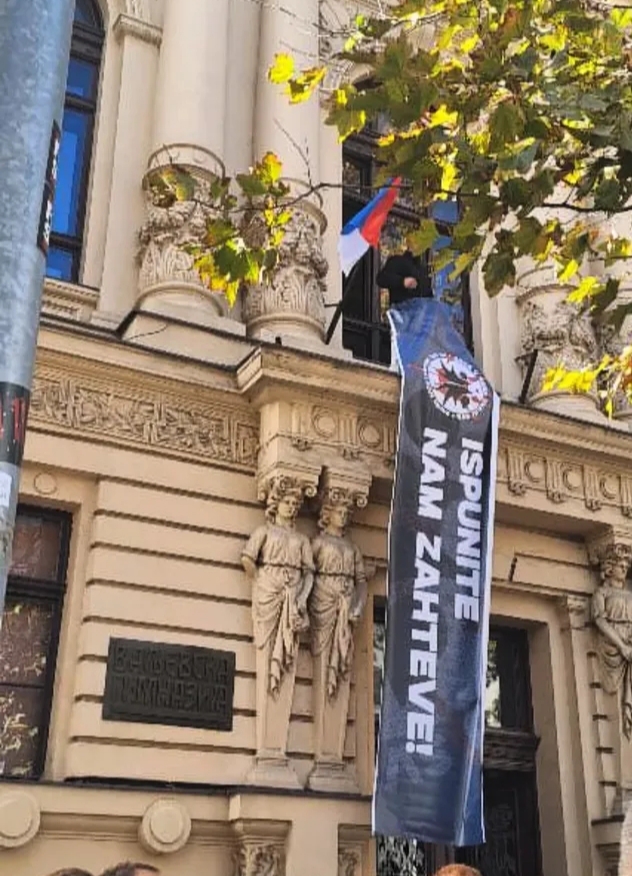 Odluka o radu gimnazije nakon ankete roditelja i nastavnika