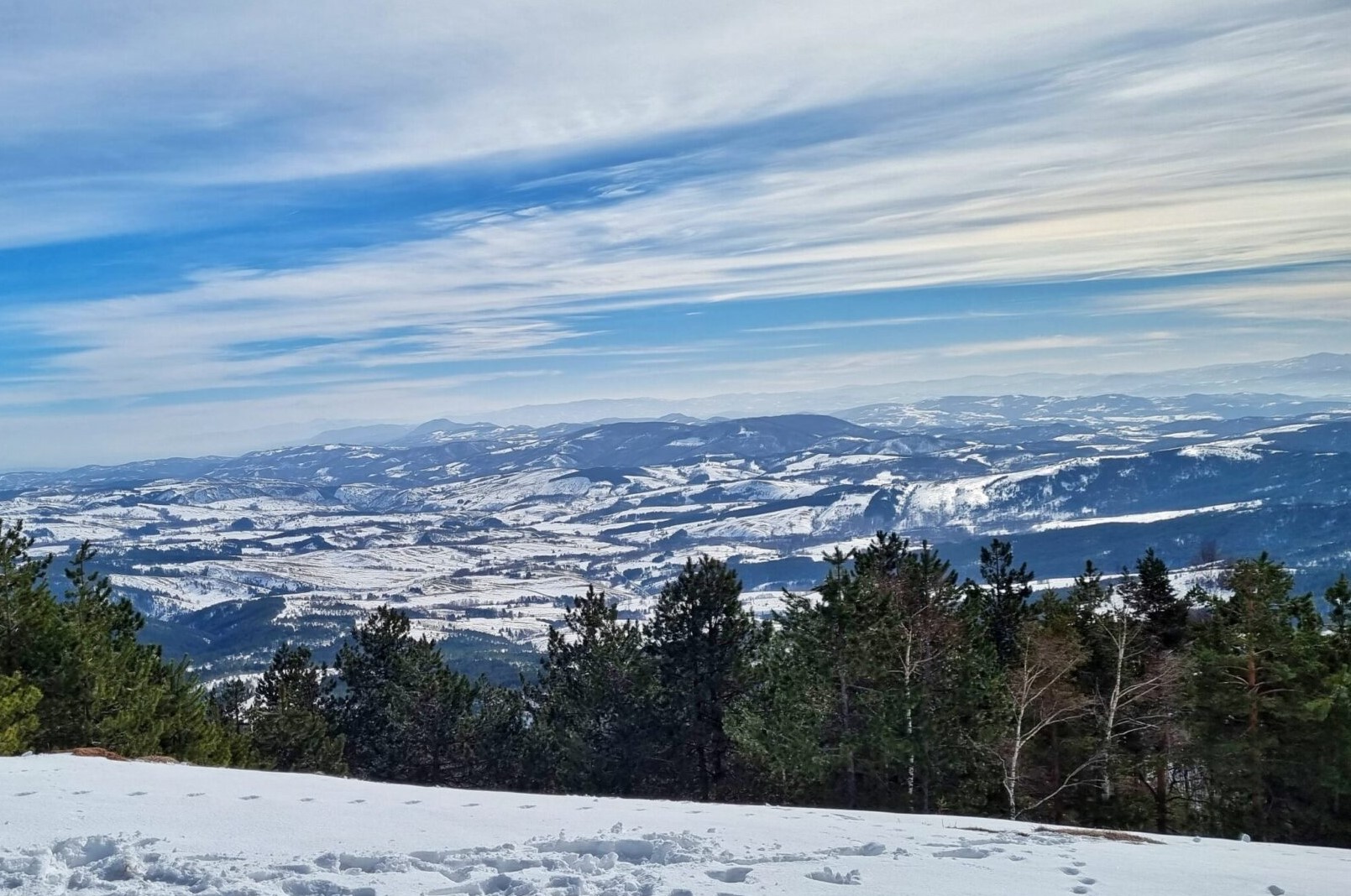 Ko snosi odgovornost što Divčibare u jeku sezone ostaju bez vode?